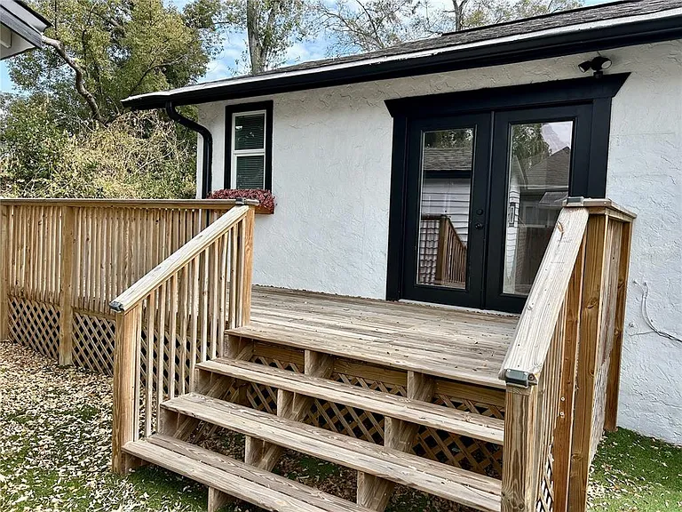 706 E Flora St — Photo 15