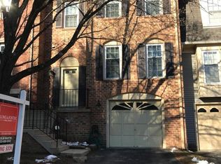 7216 Gentian Ct, Springfield, VA 22152