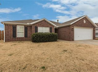 900 SW Summit Chase Rd, Bentonville, AR 72712