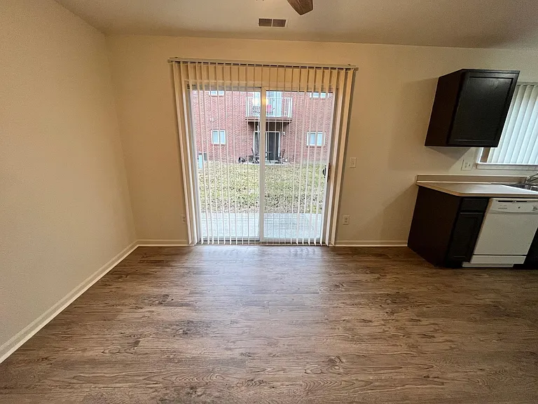 Vista Rose Apartments — Photo 11