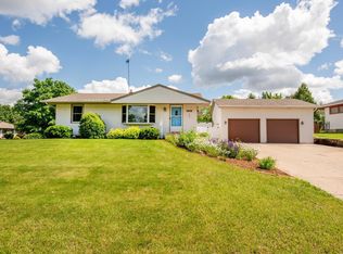 7408 Cleadis Way, Inver Grove Heights, MN 55076