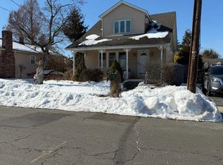 327 McAdoo Ave, Hamilton, NJ