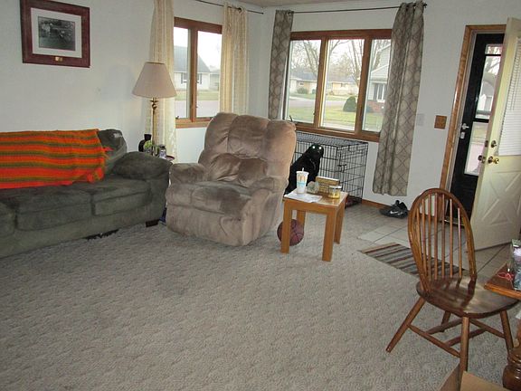 5th image of 719 11th Ave N