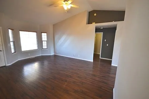 5476 S Veronica Pl — Photo 7