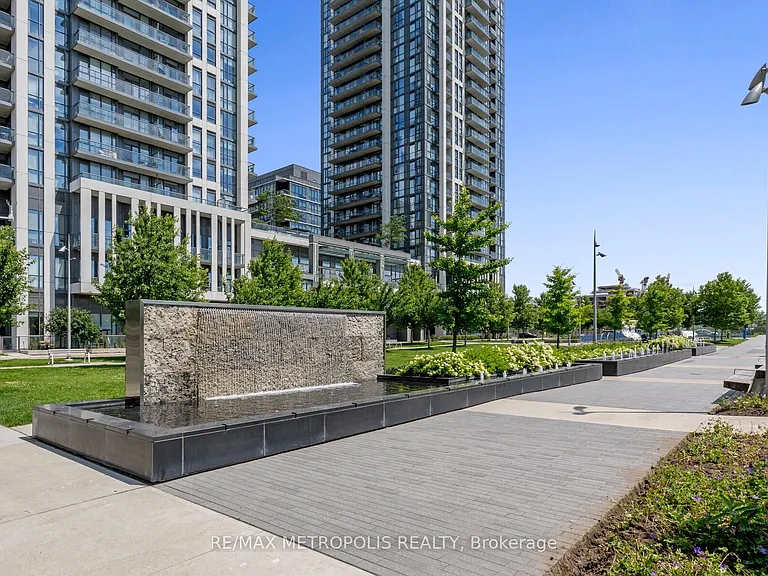 15 Zorra St #503 — Photo 44