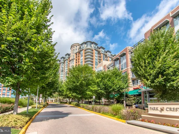 8220 Crestwood Heights Dr APT 904, Mc Lean, VA 22102