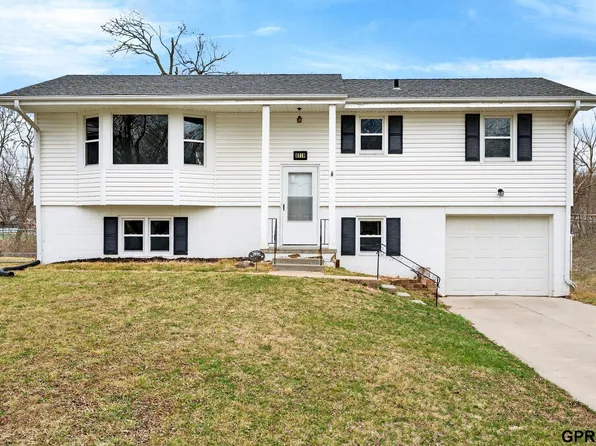 6219 N 66th St, Omaha, NE 68104