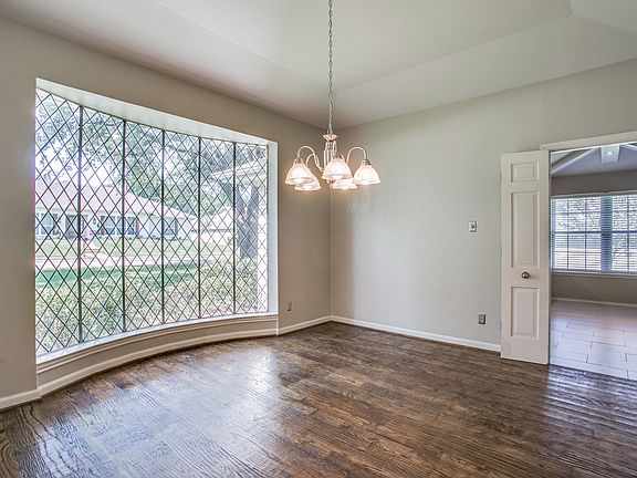 4th image of 9030 Drumcliffe Ln