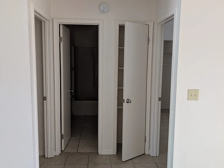 371 NW Lake City Ave #102 — Photo 7