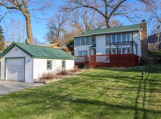 W9384 Ripley Rd, Cambridge, WI 53523
