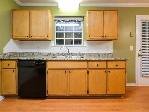 3rd image of 6526 River Hill Dr