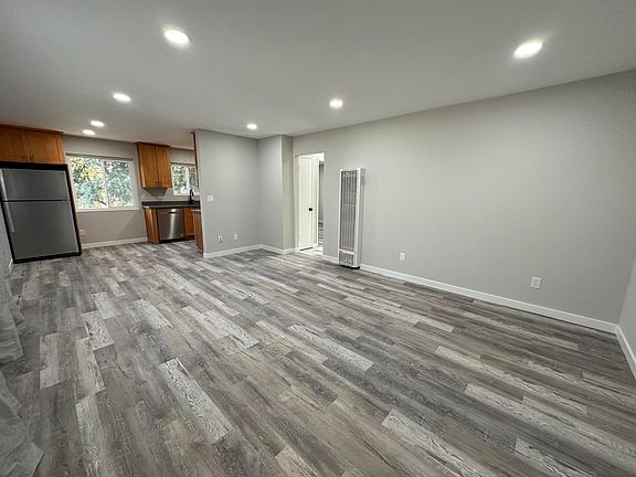 2nd image of 675 Grand Fir Ave APT 5