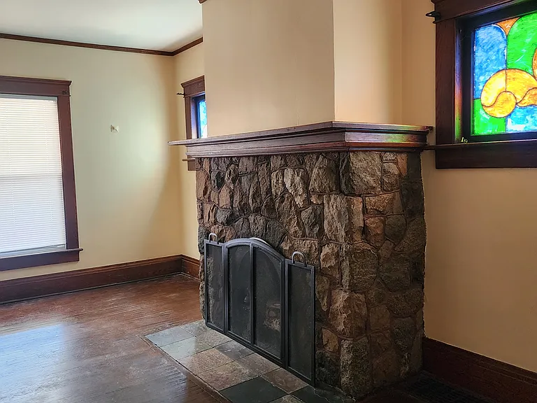 80 Hawthorne Ave #1 — Photo 1
