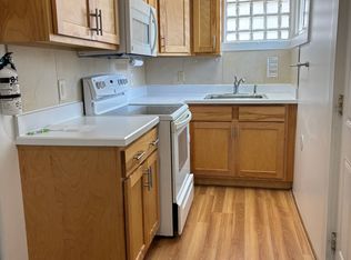 1131 W 3rd St #4, Hastings, NE 68901
