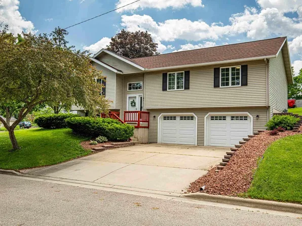 513 8th Avenue, New Glarus, WI 53574