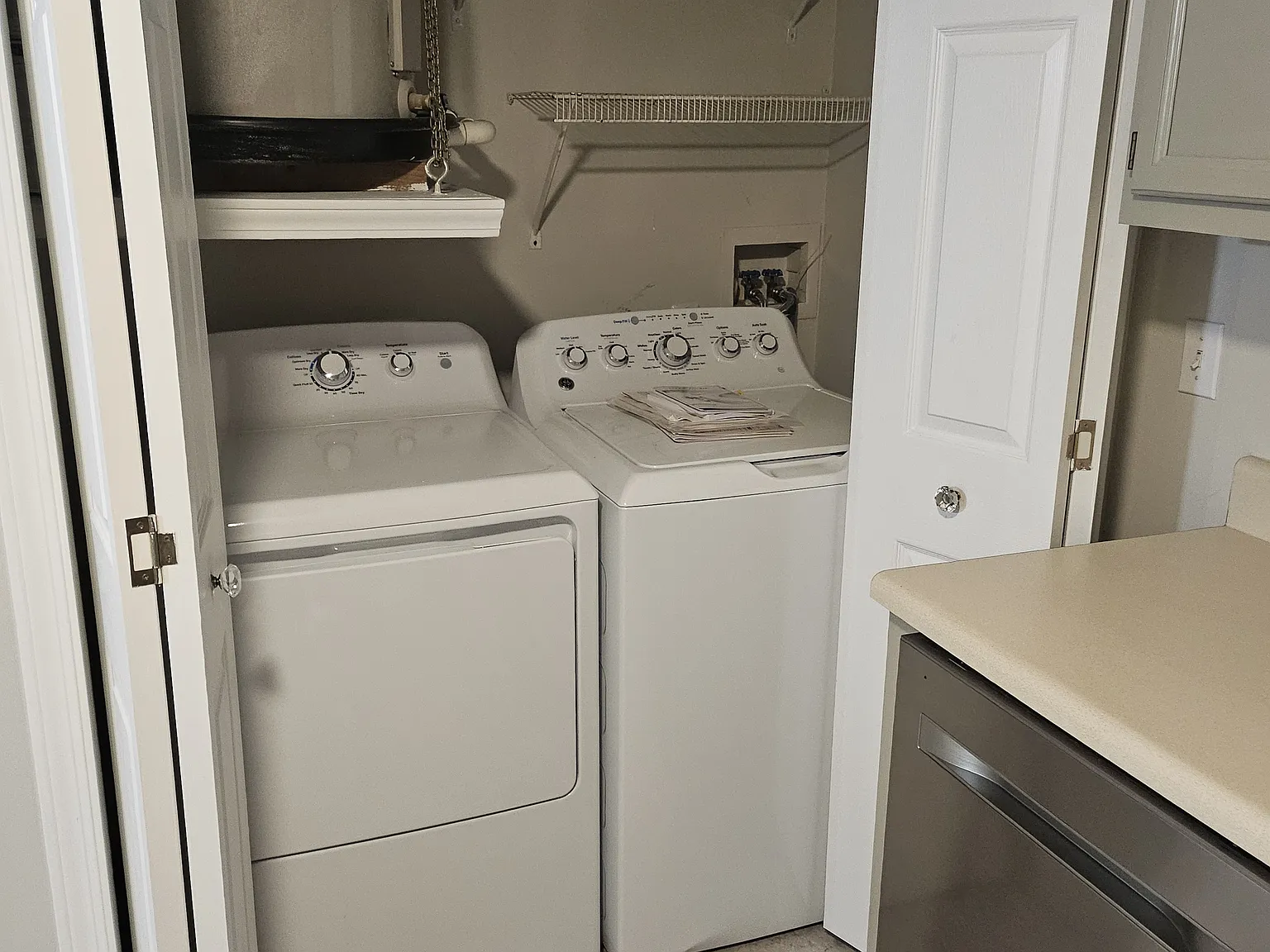 42 Queen Rd — Photo 4
