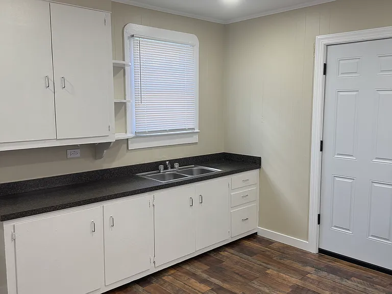 1770 Ridgefield Ave #E — Photo 7