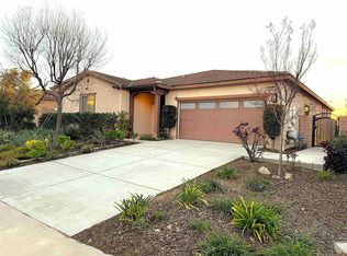 16574 Village Meadow Dr, Riverside, CA 92503
