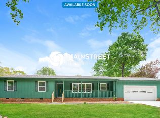 2324 Pine Forest Dr, Gastonia, NC 28056