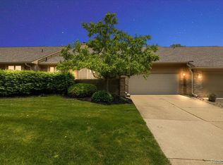 55728 Lorraine Dr #20, Utica, MI 48316