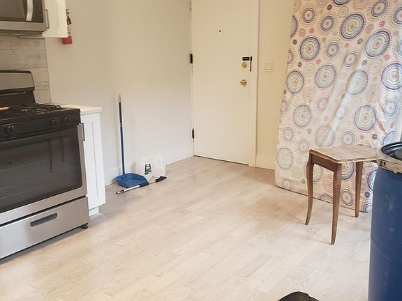 2nd image of 6002 Fillmore Pl APT 10