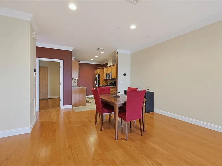 142 Bigelow St #304 — Photo 5