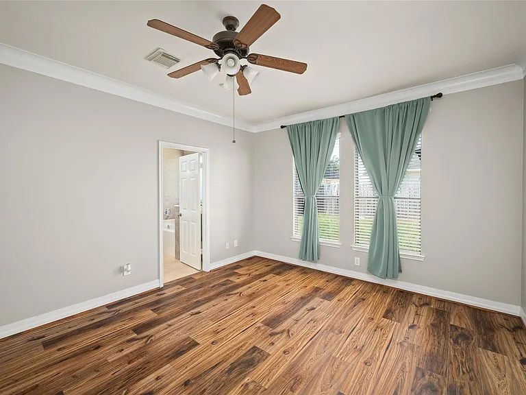 7414 Sabinal Creek Dr — Photo 24