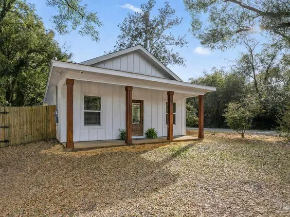 4336 Melton Rd, Bagdad, FL 32583