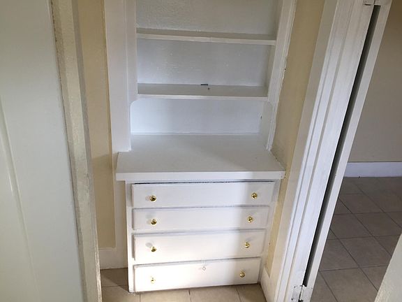 5th image of 1116 Gardenia Ave
