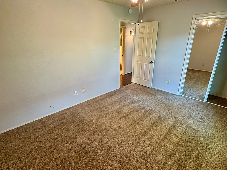 4415 Seville Ln — Photo 14