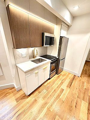 1st image of 226 92nd St #2B