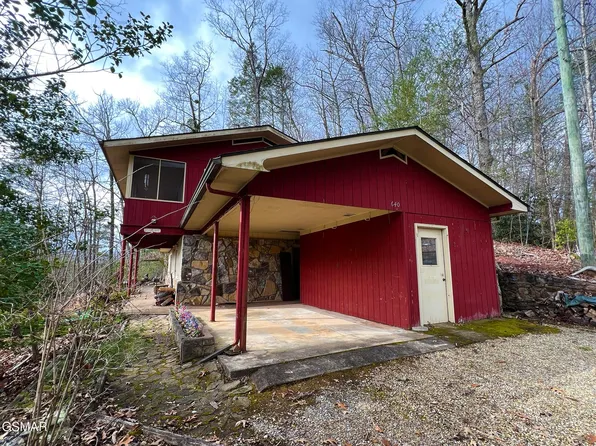 640 Tank Hill Rd, Gatlinburg, TN 37738