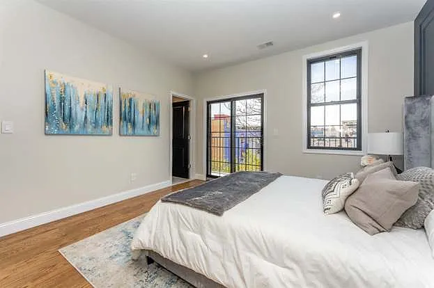 253 Hancock Ave #2 — Photo 3