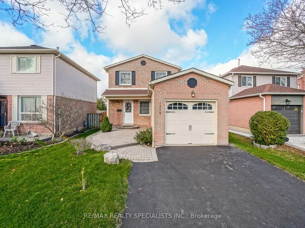 6272 Kindree Cir, Mississauga, ON L5N 3C2