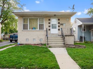 17648 Community St, Lansing, IL 60438