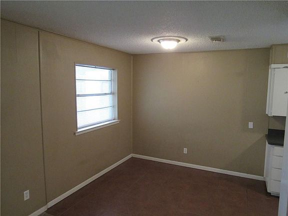 3rd image of 3406 Oriole Ln