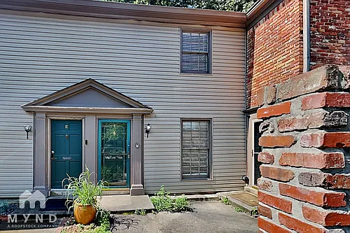 3083 Colonial Way #F Photo 1