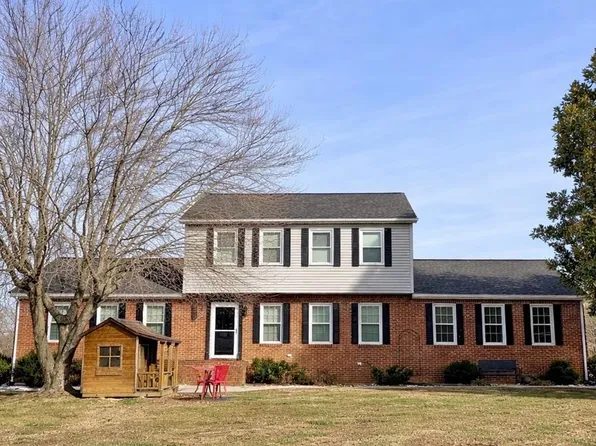 855 Fairway View Dr, Madisonville, KY 42431