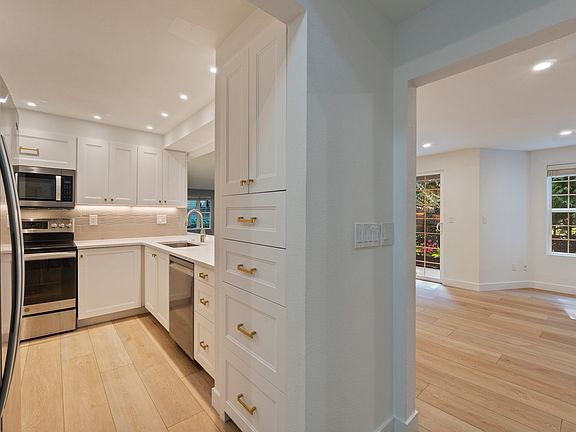 5th image of 8622 137th Ave NE