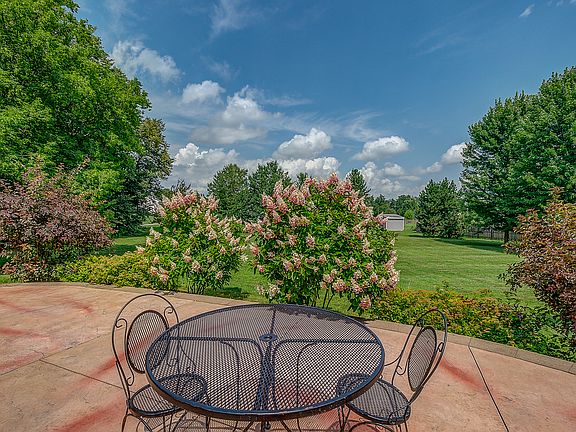 5th image of 7660 Poplar Field Cir