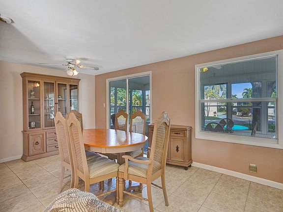 3rd image of 2910 Harbor Lane