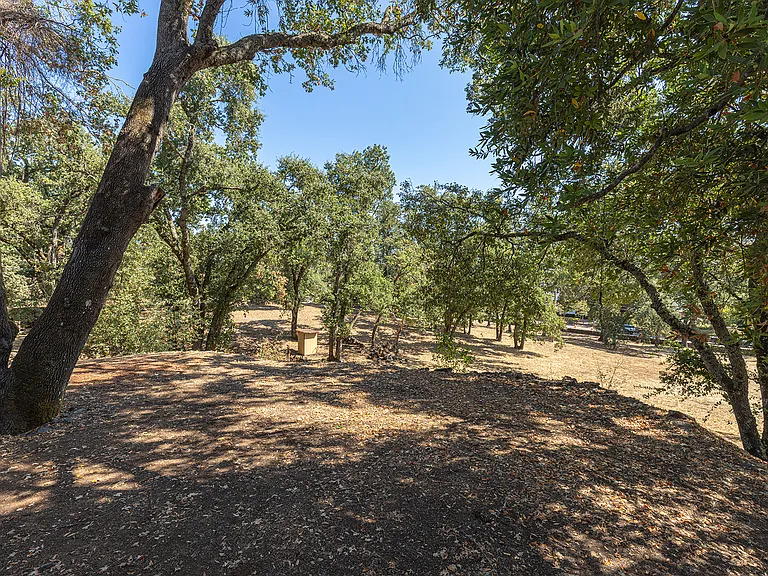 525 Keyes Ave — Photo 54