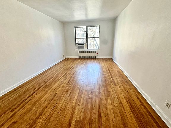 5th image of 2519 30th Dr APT 3R