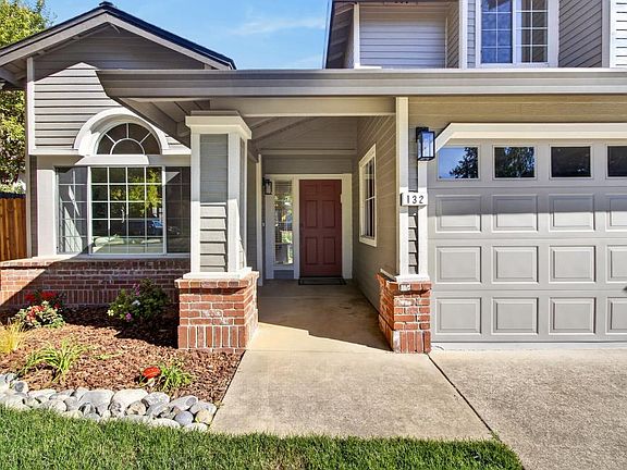 2nd image of 132 Bloomfield Way