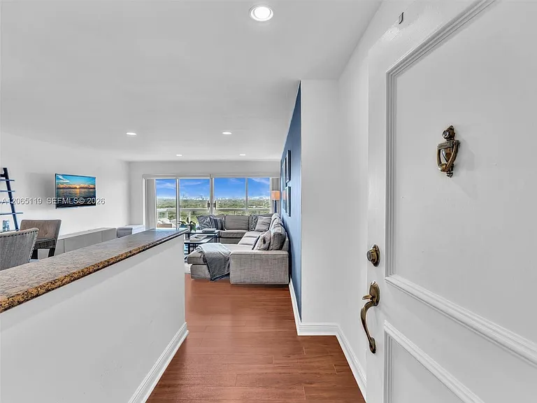 2451 S Brickell Ave #20M — Photo 5