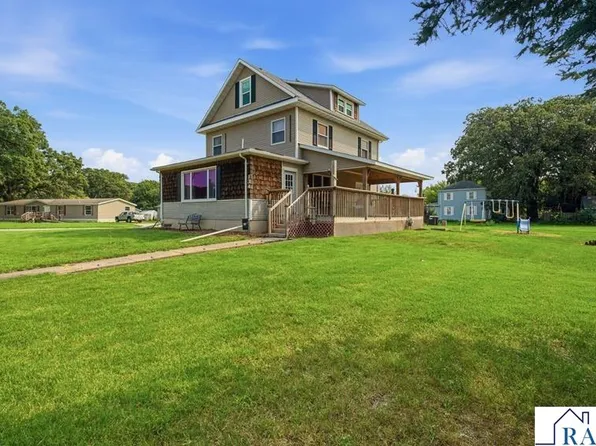 134 6th St NW, Winnebago, MN 56098