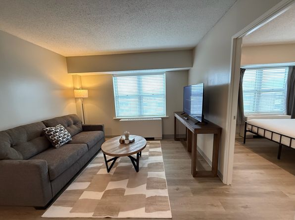 7301 Graceland Dr #302