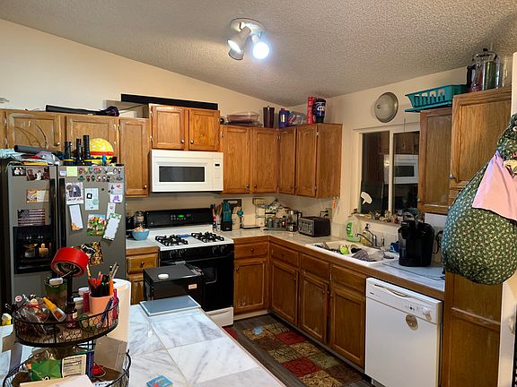 4th image of 671 Lafayette Blvd