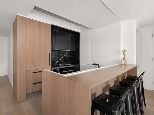 196 Orchard Street 7J image 1 of 7