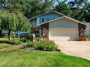 17050 Raccoon Trl, Strongsville, OH